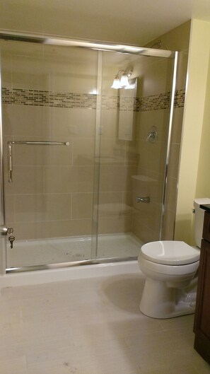The Bachelor, Walkout Basement, Ensuite Bathroom | Bathroom