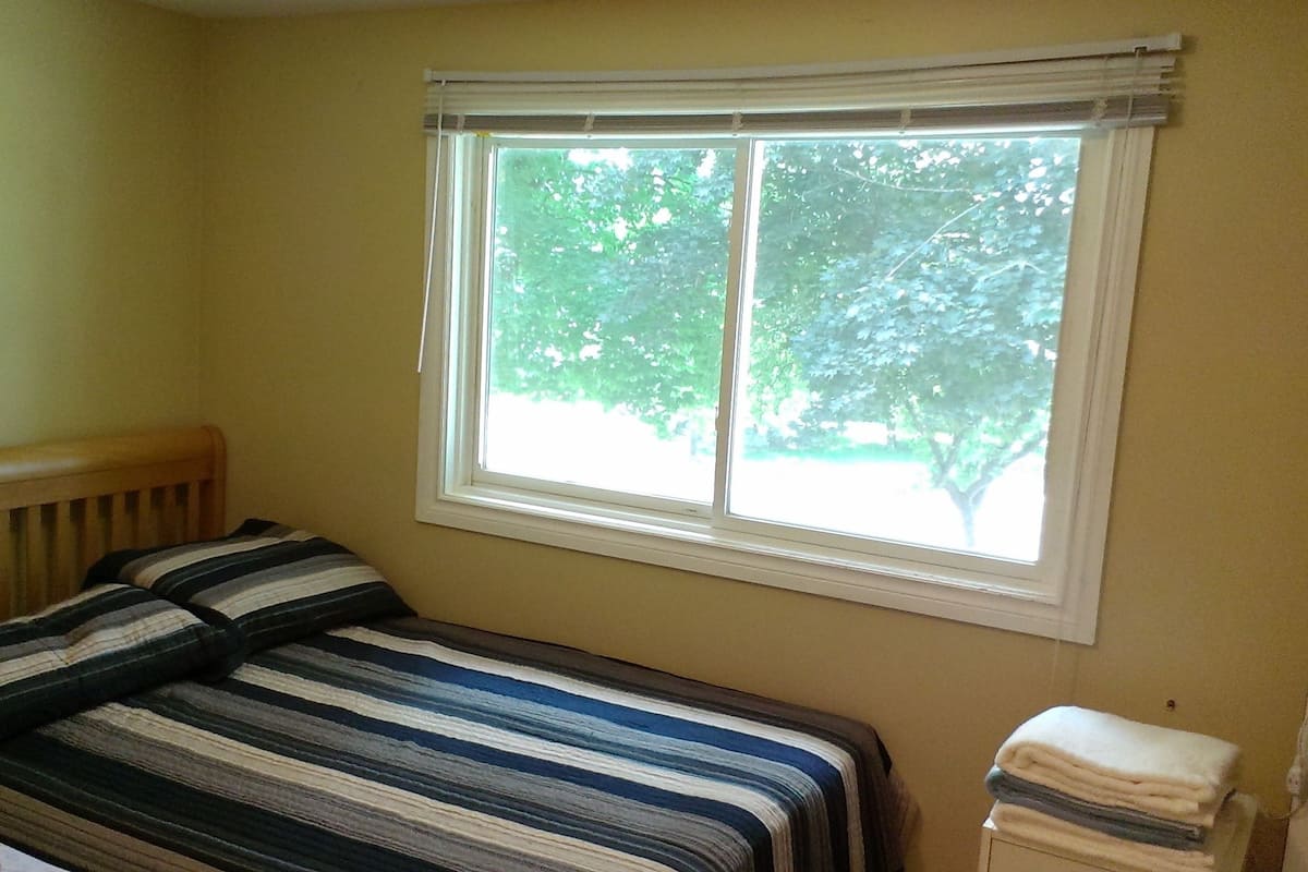 One Double Room, Shared Bathroom