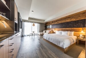 Ropa de cama hipoalergénica y escritorio 