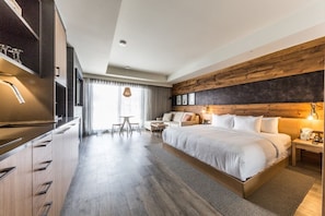 Loft room | Hypo-allergenic bedding, desk, laptop workspace, soundproofing - Espace 4 Saisons (Orford)