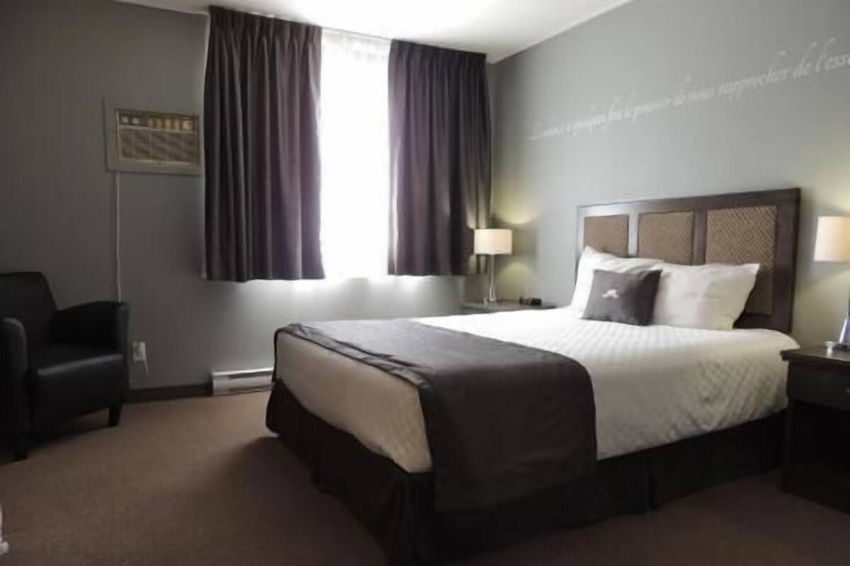 Iron/ironing board, rollaway beds, free WiFi, bed sheets