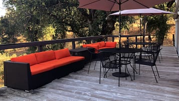 Family House, 3 Bedrooms, Lake View, Mountainside | Balcony