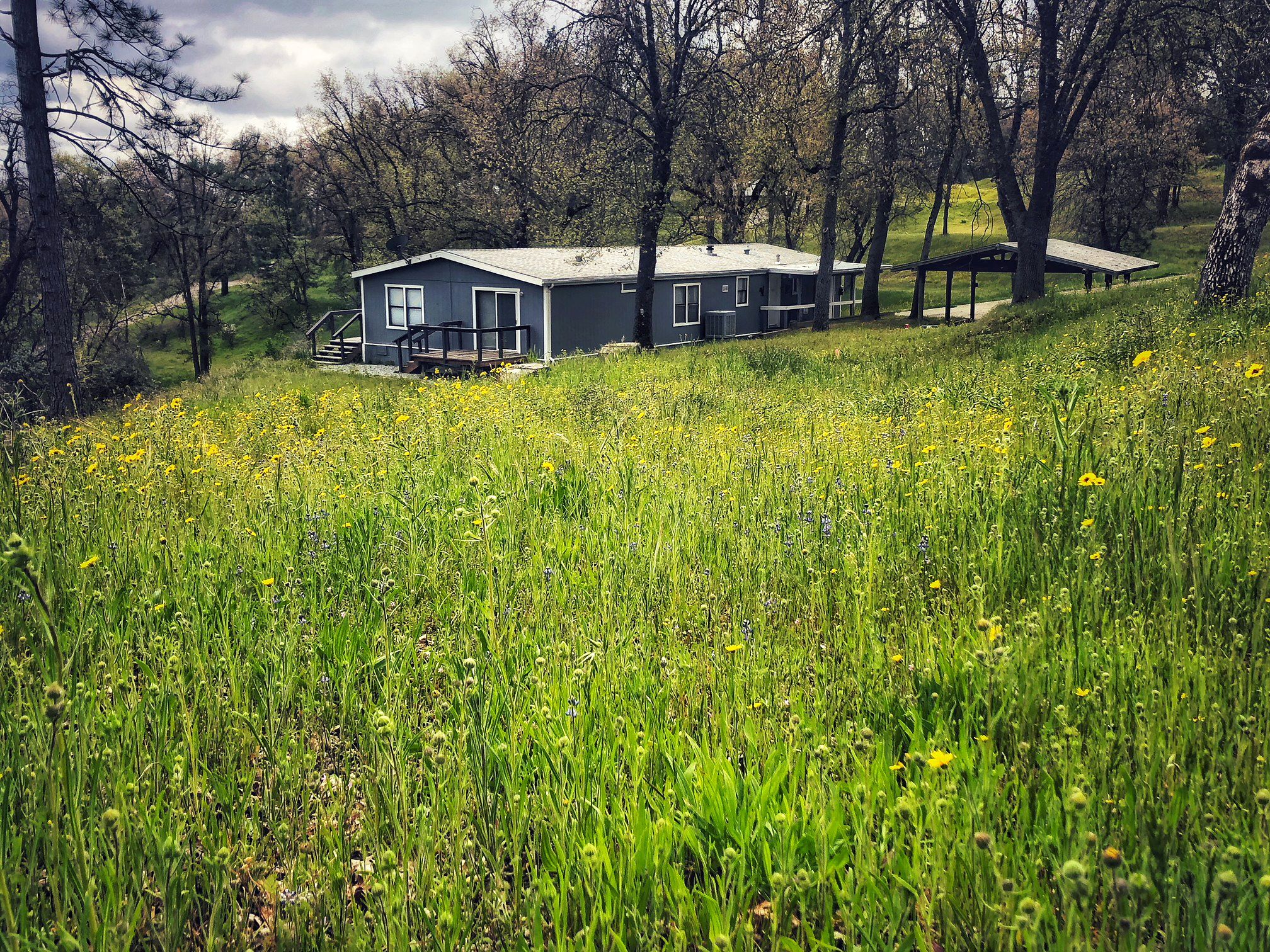 Rumah Keluarga, 3 kamar tidur, pemandangan danau, tepi gunung | Seprai premium dan didekorasi berbeda-beda