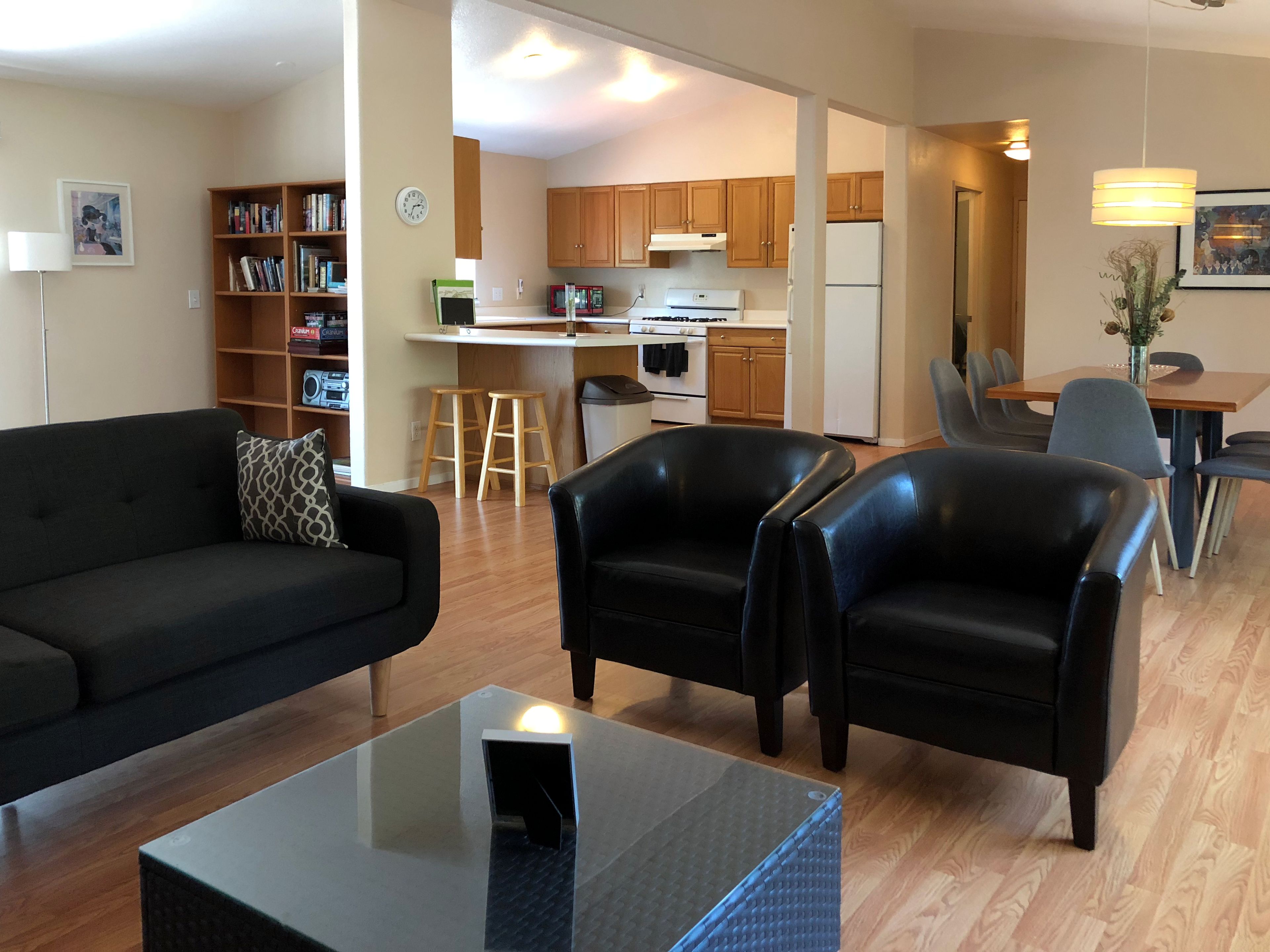 Familienhaus, 3 Schlafzimmer, Seeblick, Bergseite | Wohnbereich | Flachbildfernseher