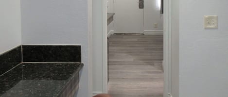 Skrivbord, gratis wi-fi och sängkläder