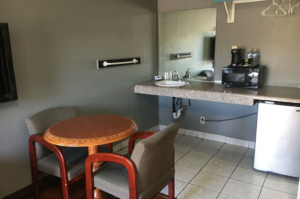 Eagle Inn Motel