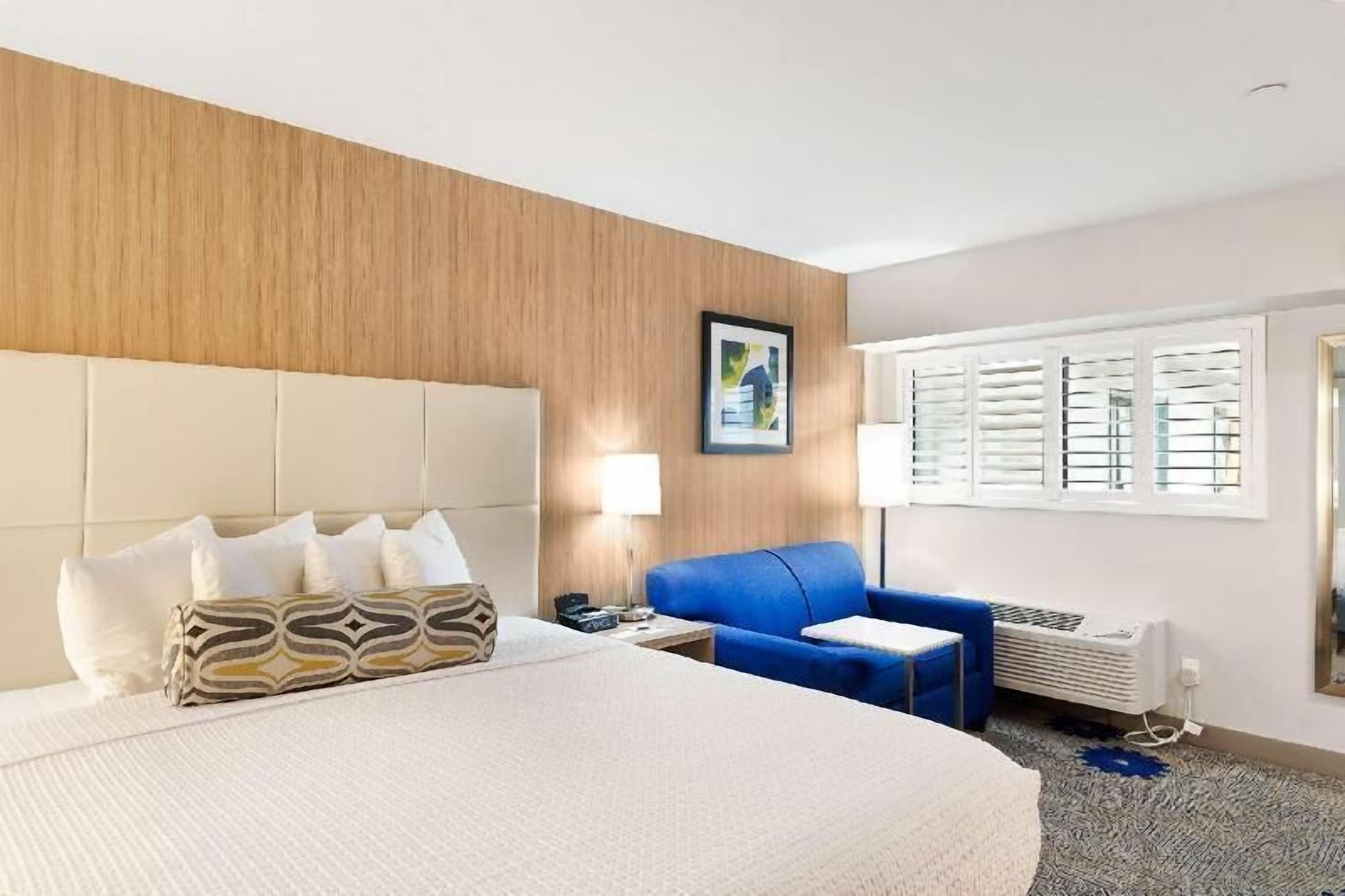 Desk, blackout drapes, iron/ironing board, free WiFi