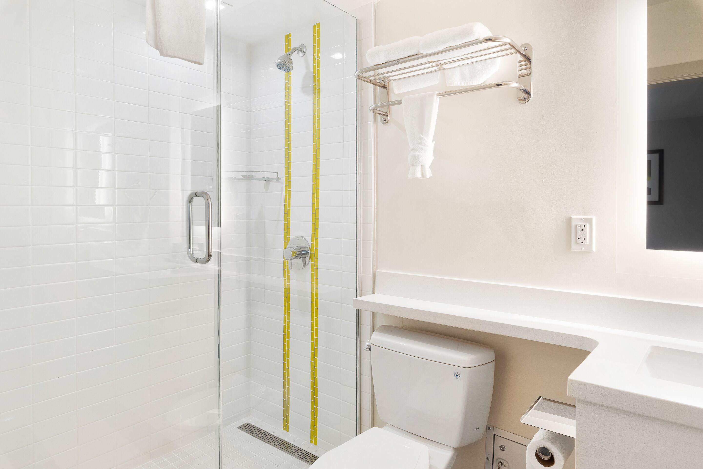 Photo - Best Western Red Coach Inn