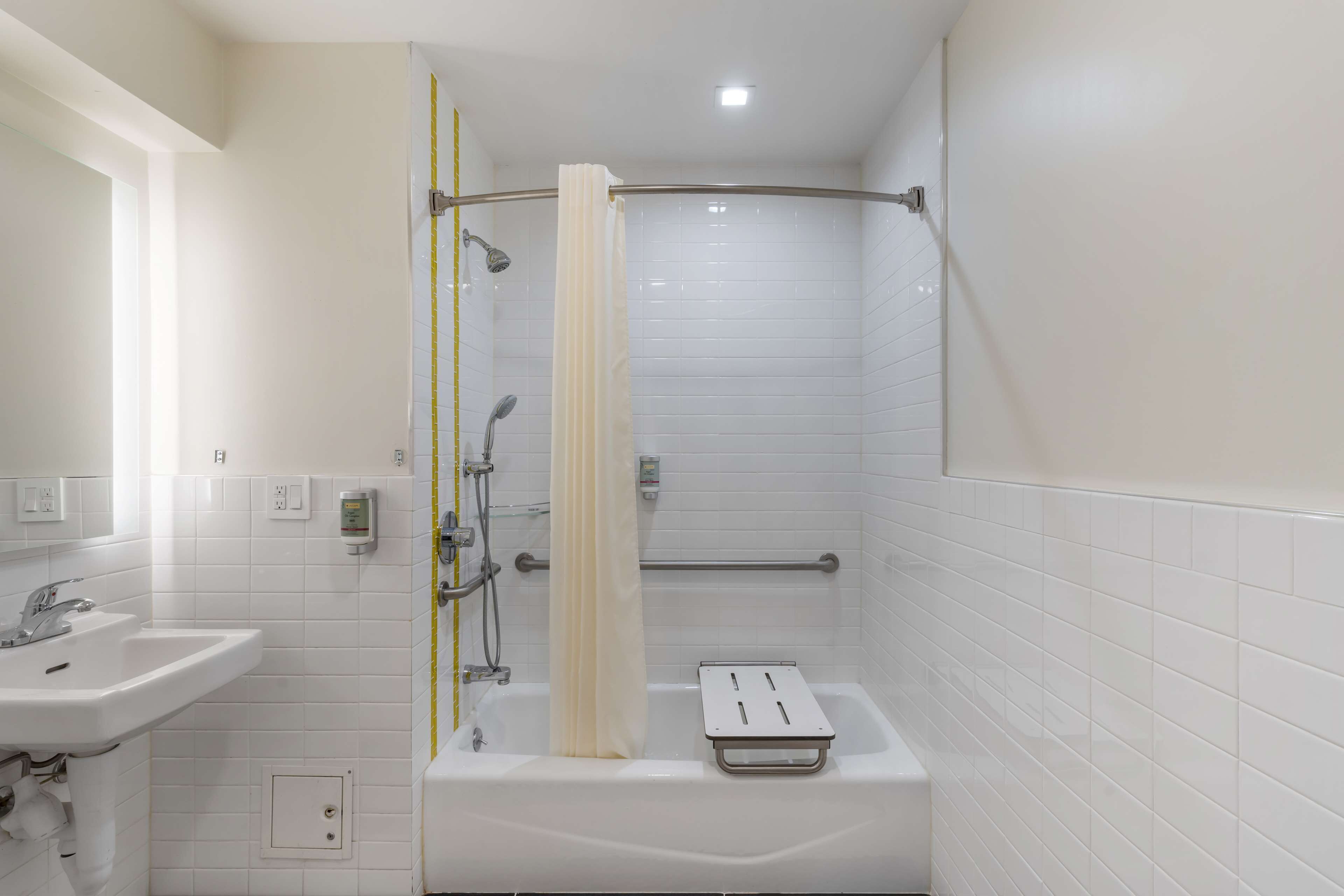 Photo - Best Western Red Coach Inn