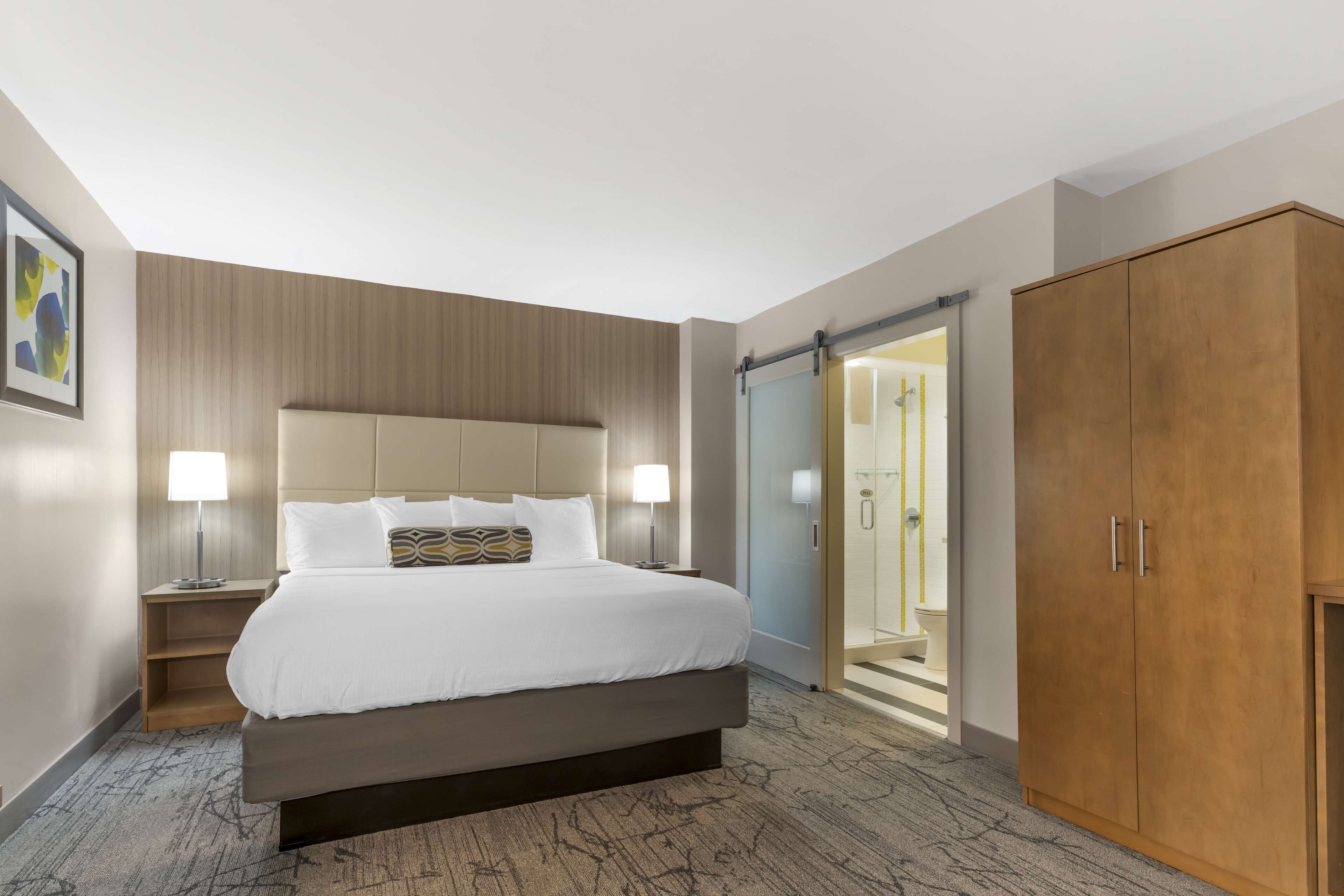 Photo - Best Western Red Coach Inn