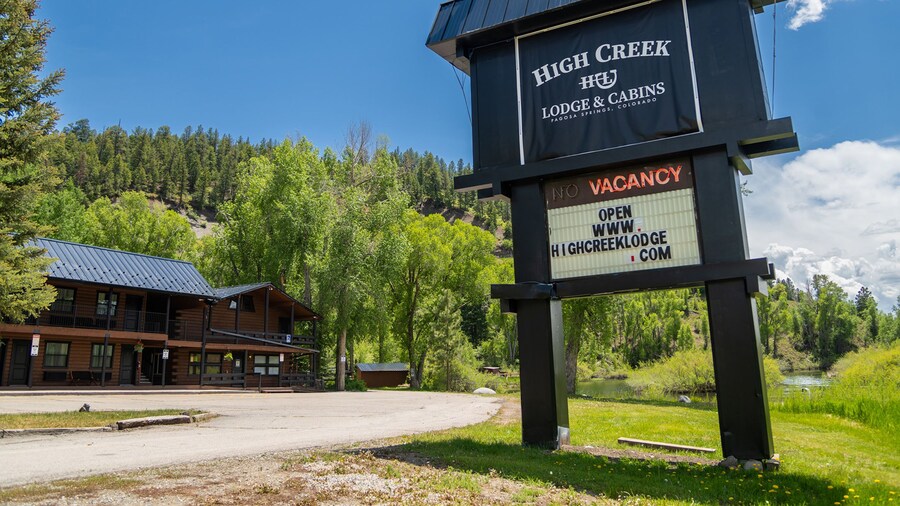 High Creek Lodge & Cabins