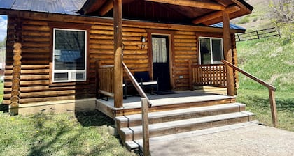 High Creek Lodge & Cabins