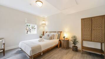 Iron/ironing board, free WiFi