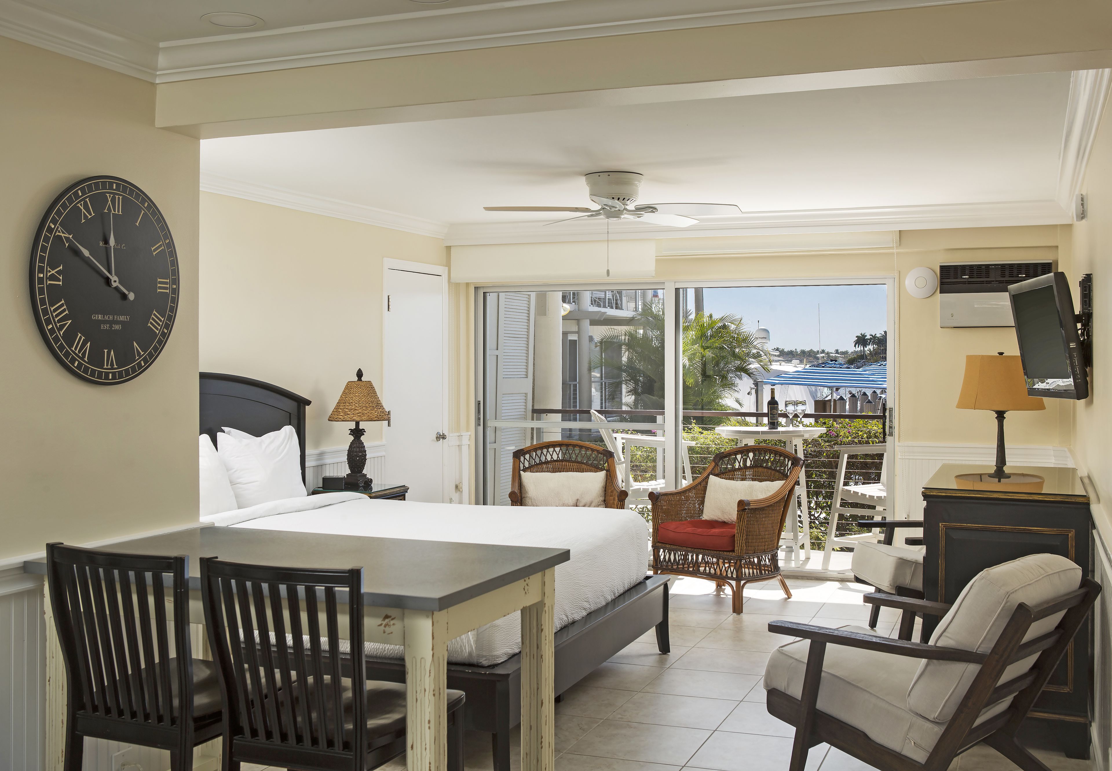 premium bedding, in-room safe, individually decorated