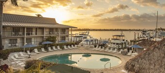 Cove Inn on Naples Bay