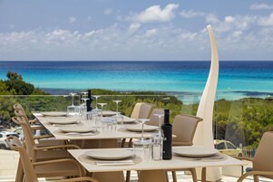 Breakfast and dinner served, local cuisine