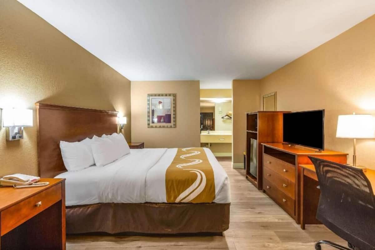 Premium bedding, pillowtop beds, desk, laptop workspace