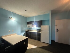 Zimmer, Mehrere Betten, Nichtraucher | Minibar, Bügeleisen/Bügelbrett, kostenloses WLAN, Bettwäsche