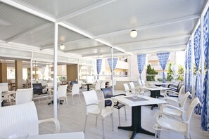 Restaurant - BJ Playamar Hotel & Apartamentos (Sant Llorenc des Cardassar)