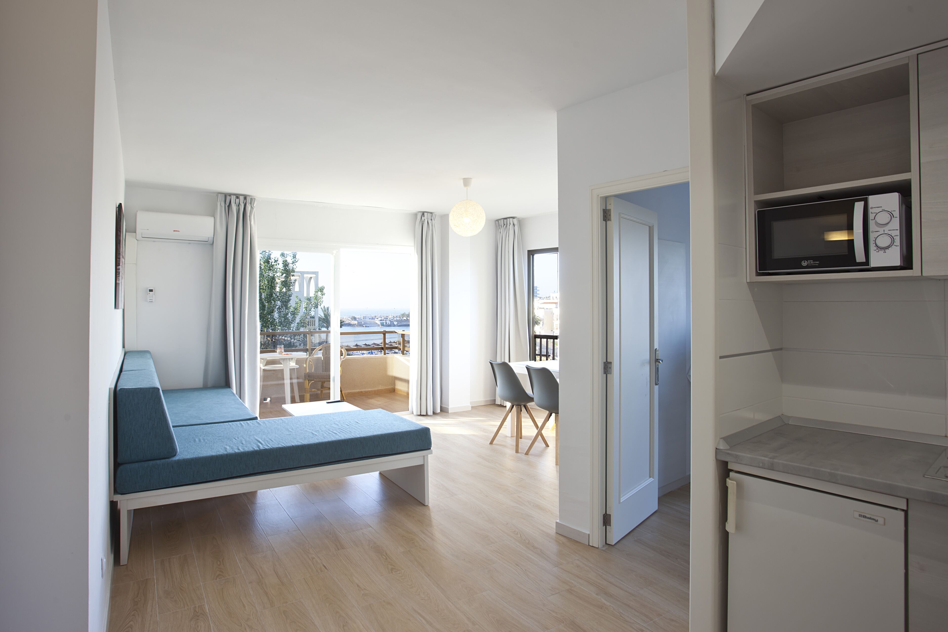 Een kluis op de kamer, een bureau, gratis babybedden, gratis wifi