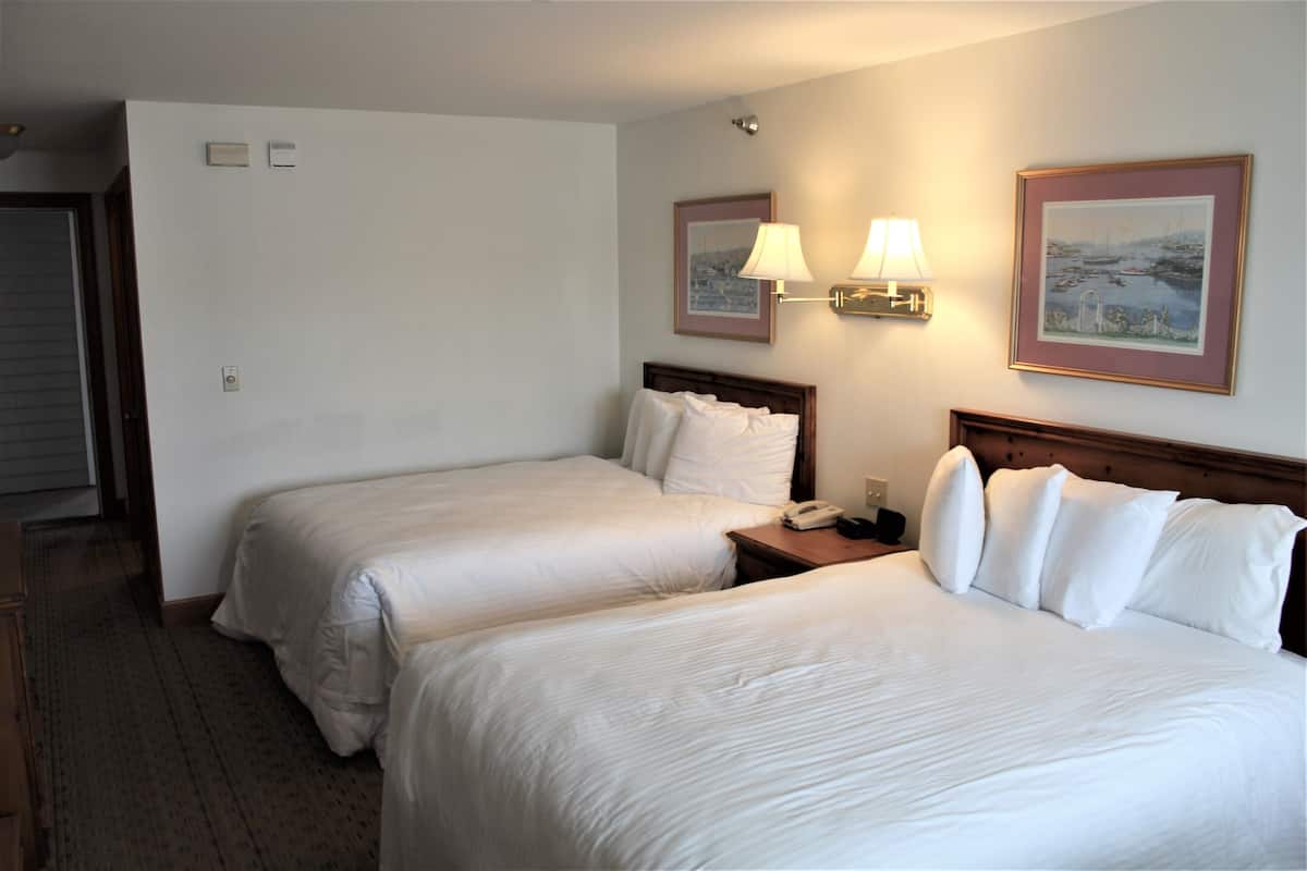 Two Queens Main Inn Second Floor | 1 bedroom, Tempur-Pedic beds, blackout drapes, iron/ironing board