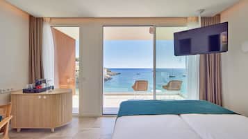 Superior Room, Sea View | Minibar, in-room safe, blackout curtains, free WiFi