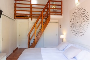 Minibar y ropa de cama