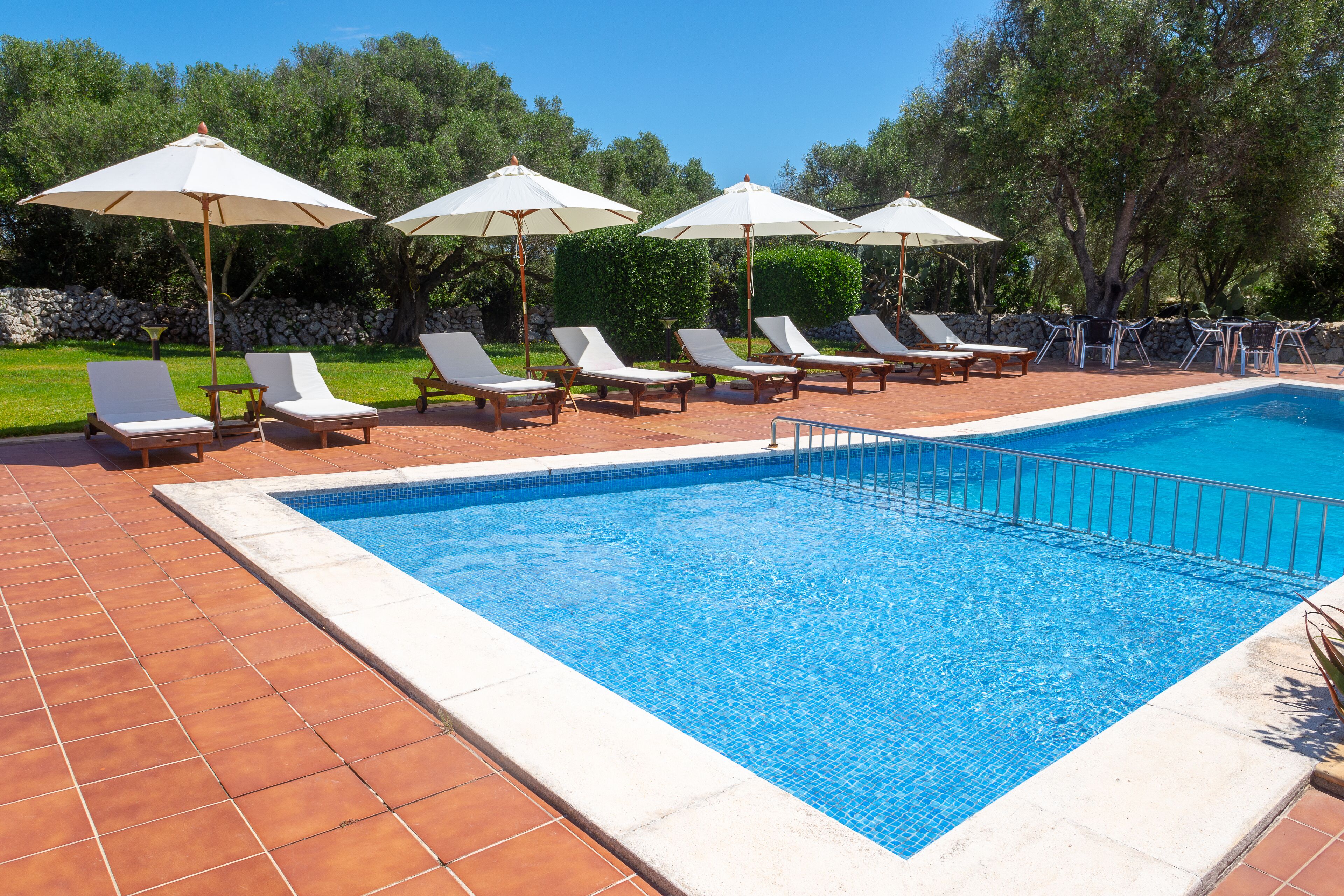 outdoor pool, pool loungers