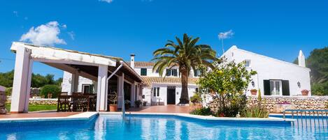 Außenpool, Liegestühle