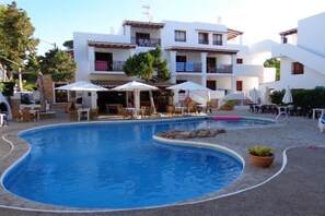 Pool - Benet Los Pinares Apartments (Santa Eulalia del Rio)