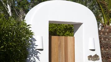 Entrada al alojamiento