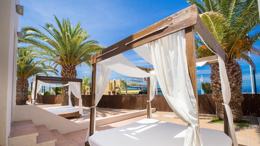 Los Olivos Beach Resort