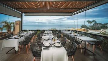 3 restaurants, breakfast, lunch, dinner served; Mediterranean cuisine