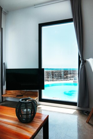 Premium Apartment, 1 Bedroom, Sea View | 1 bedroom, in-room safe, iron/ironing board, free WiFi - Punta Elena Beach (La Oliva)