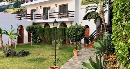 Apartamentos Frontera