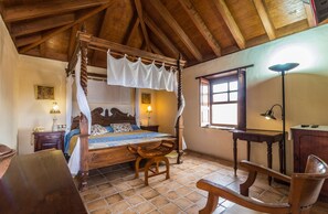 Habitación doble | Cortinas blackout, insonorización, cunas gratuitas y wifi gratis