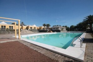 Outdoor pool - El Cardonal (San Bartolome de Tirajana)