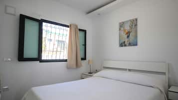 Mobiliario individual y ropa de cama