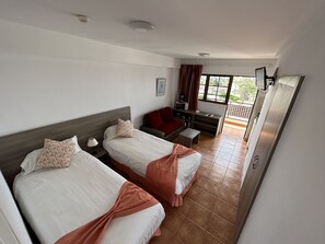 Caja de seguridad en la habitación 