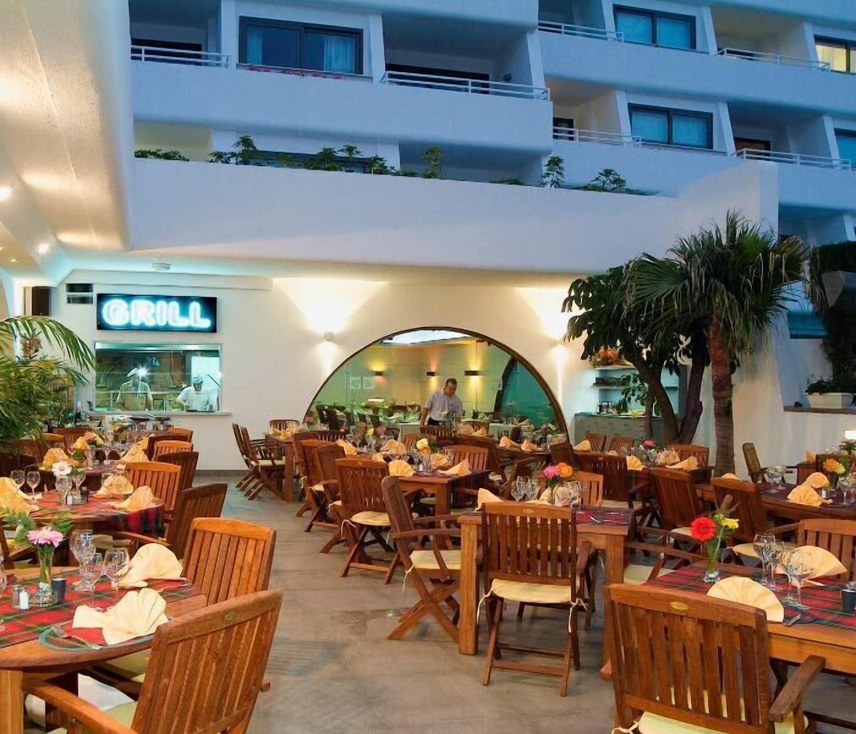 3 間餐廳；供應早餐