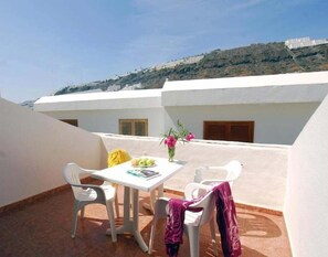 Outdoor dining - Montecarlo (Mogan)