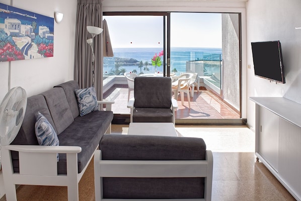 Flat-screen TV - Apartamentos Rio Piedras (Mogan)