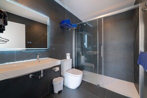 Villa, 2 camere da letto | Bagno | Doccia, asciugacapelli, asciugamani, sapone