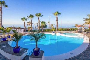 室外泳池、暖水池