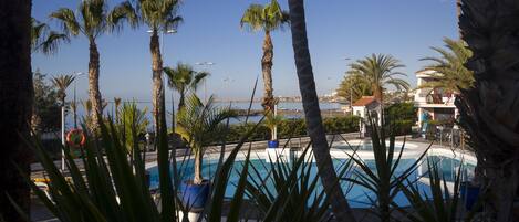 Piscine extérieure, piscine chauffée