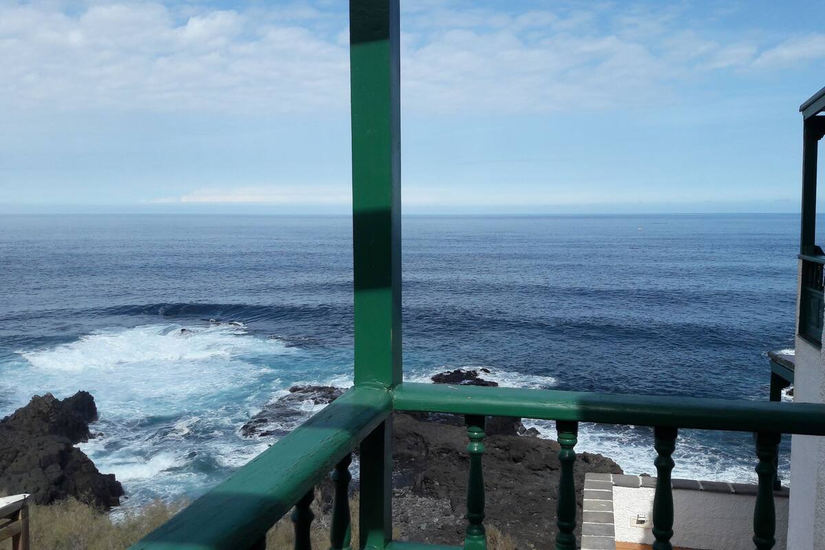 Habitación superior con 2 camas individuales, vistas al mar | Vistas desde el alojamiento