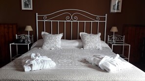 Junior Double or Twin Room, Non Smoking, Ocean View | Minibar, rollaway beds, free WiFi, bed sheets - Hotel Rural Costa Salada (San Cristóbal de La Laguna)