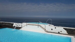2 outdoor pools - Hotel Rural Costa Salada (San Cristóbal de La Laguna)