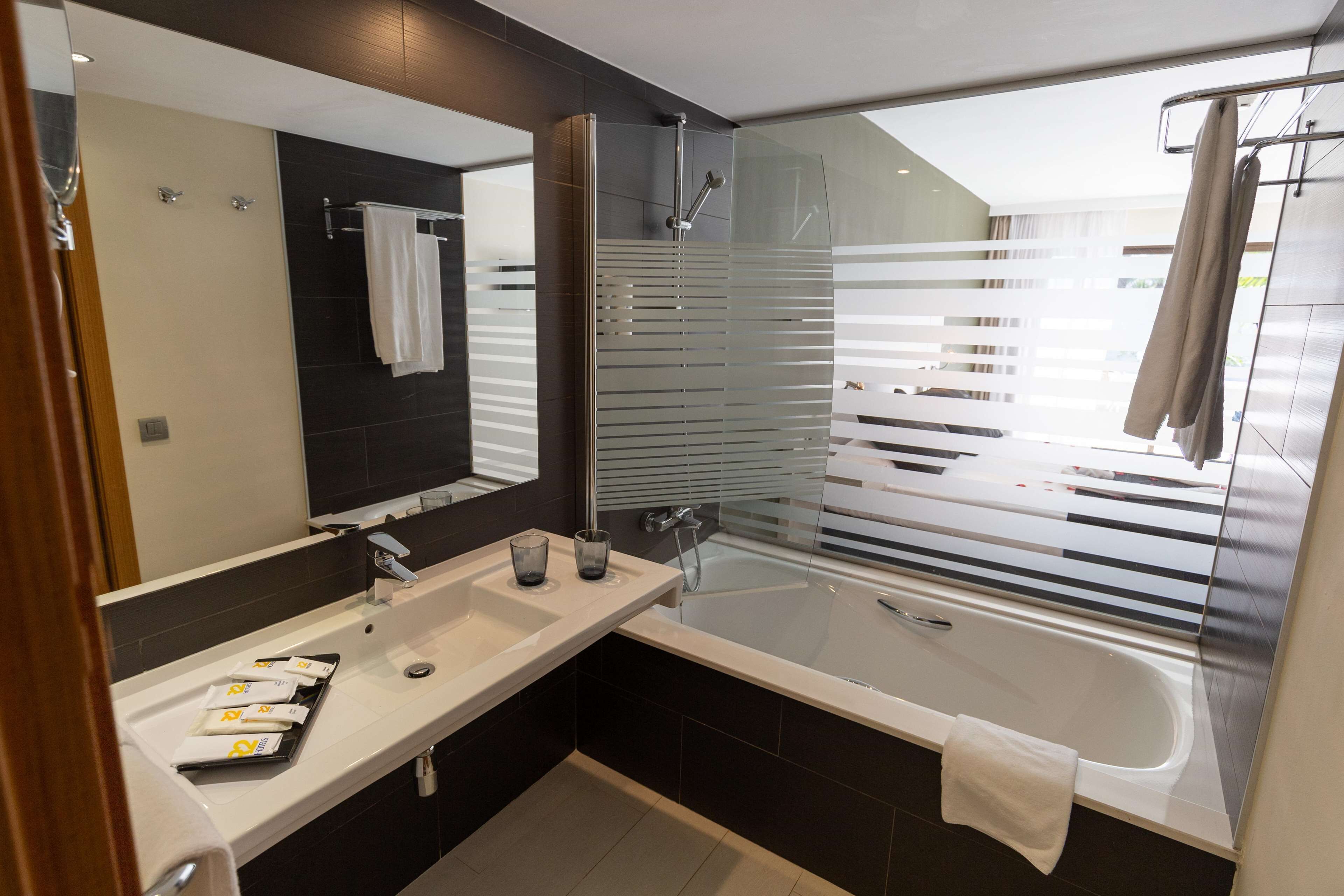 Photo - R2 Romantic Fantasia Suites - Adults Only