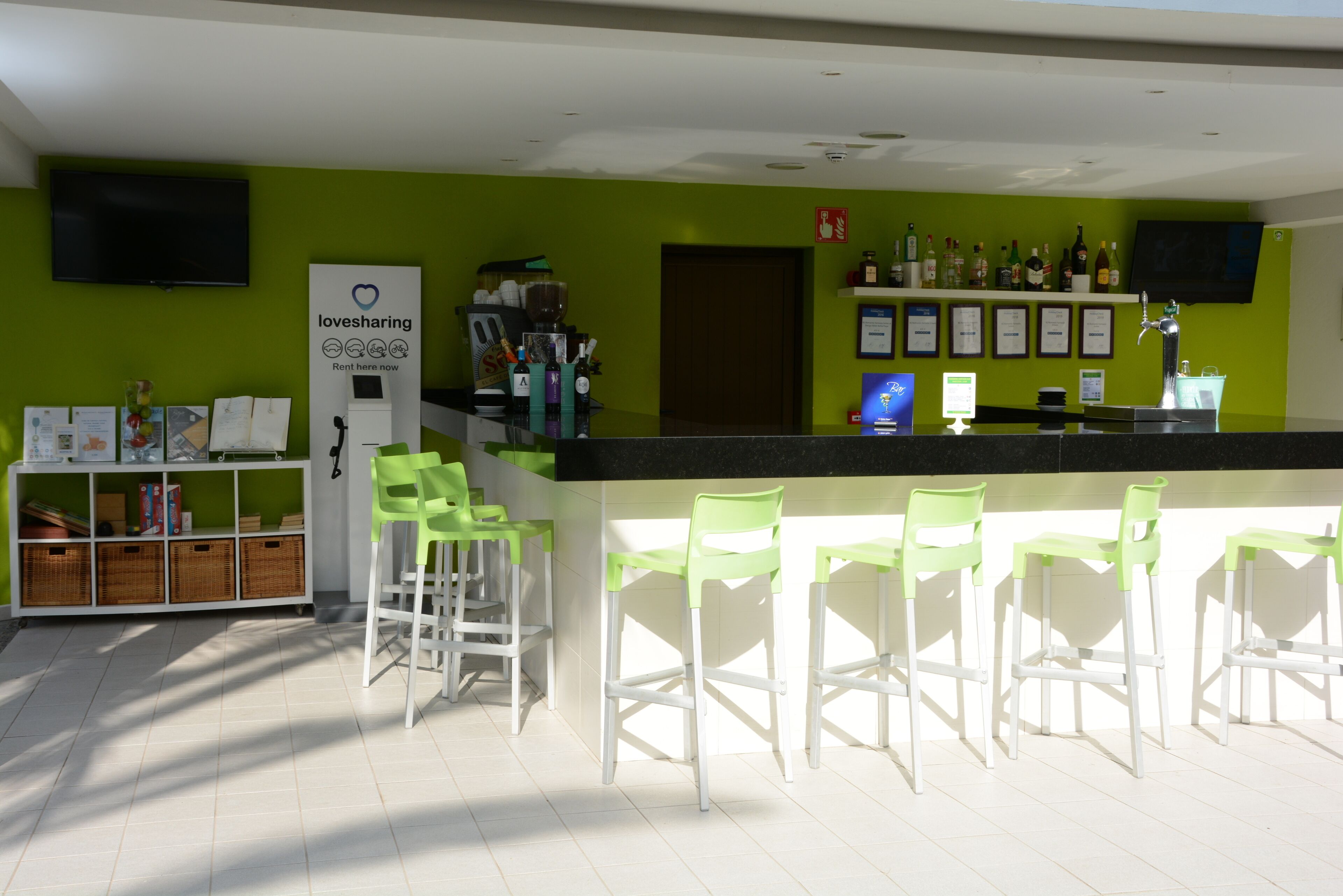 Photo - R2 Romantic Fantasia Suites - Adults Only